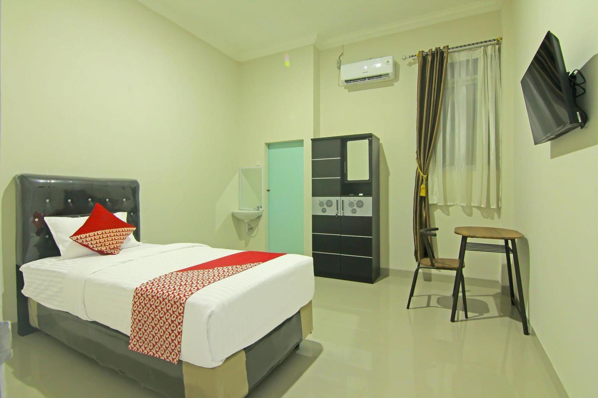 Utama Residence Padang  Exterior photo