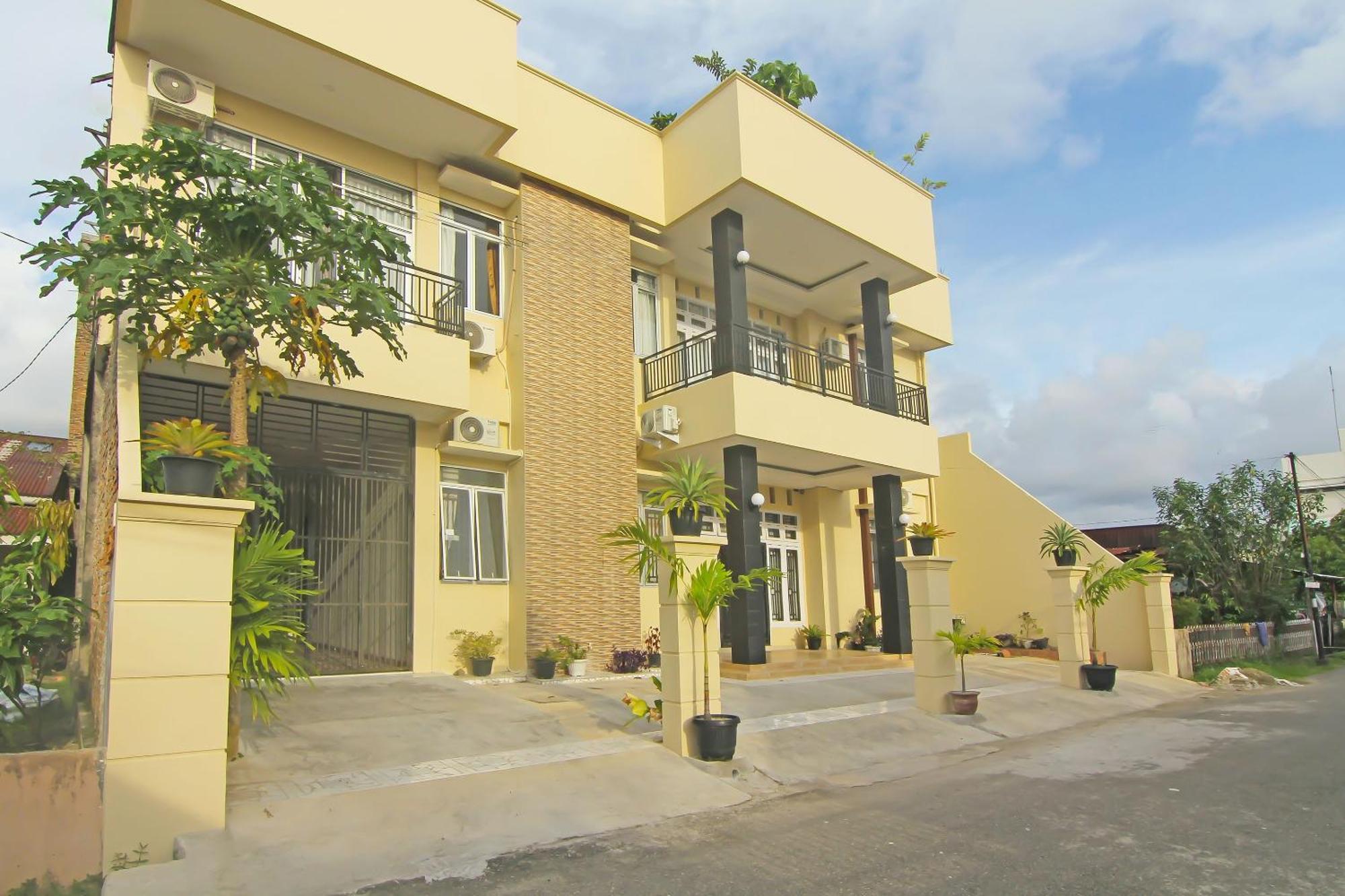 Utama Residence Padang  Exterior photo