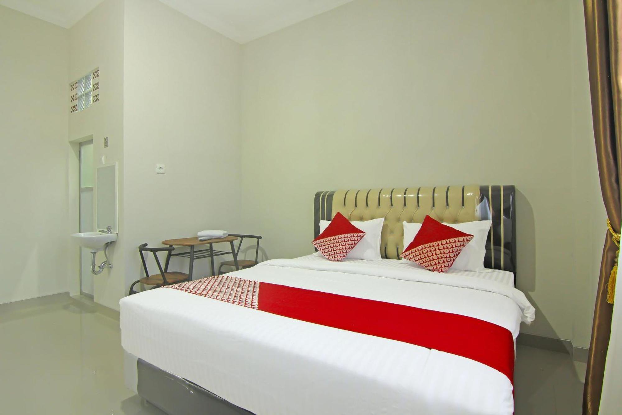 Utama Residence Padang  Exterior photo
